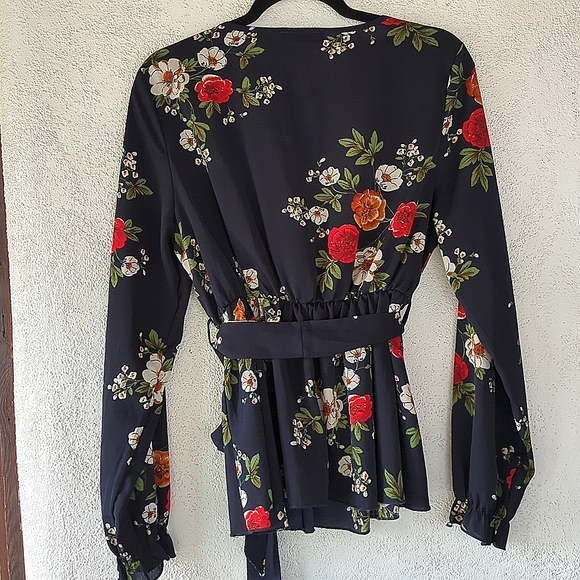 Navy Floral Blouse with Belt - Picture 4 of 6